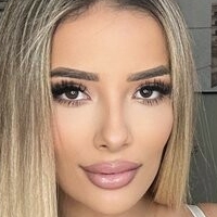 Aída Tomorrow Nackt