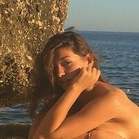 Ananaska Nackt