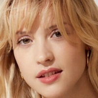 Angèle Nackt