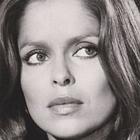 Barbara Bach Nackt