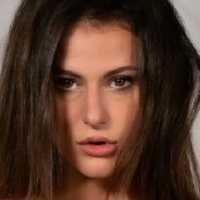 Bella Modele Nackt