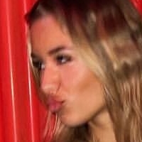 Bella Nackt