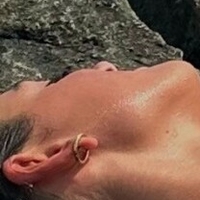 Bentley Mescall Nackt