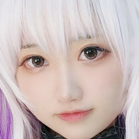 Chiyoalbum Nackt