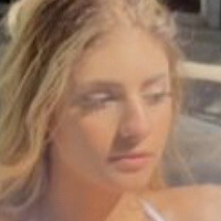 Chloe Simon Nackt