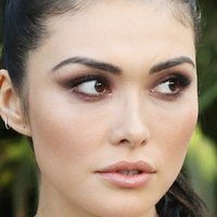 Daniella Pineda Nackt