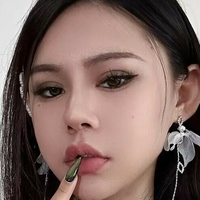 deer_white_ Nackt