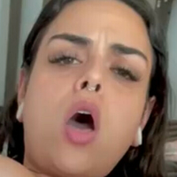 Dessie Desires Nackt