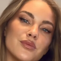 Diskussion: Stephanie Davis Nackt