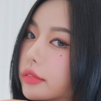 Donggeulan Nackt