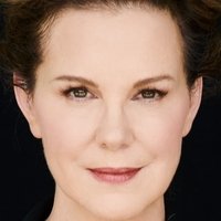 Elizabeth Perkins Nackt