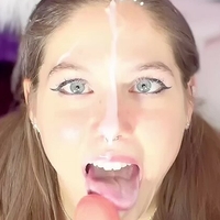 Ellie Skyes Nackt
