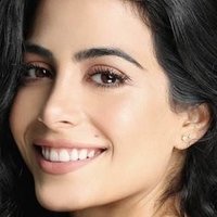 Emeraude Toubia Nackt