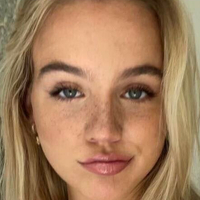 Emma Brooks McAllister Nackt