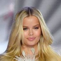 Frida Aasen Nackt