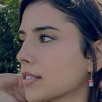Gal Akbari Nackt