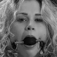 Helenas Luminance Nackt