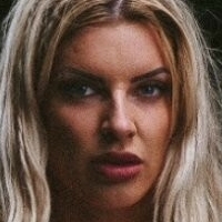 Holly J Genevieve Nackt
