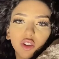 Houda Sanchez Nackt