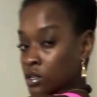 iaml0yal_trini Nackt