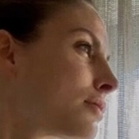 Ines Estelle Kahn Nackt