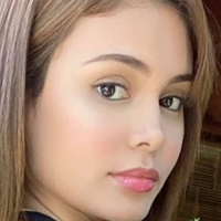 Ivana Alawi Nackt