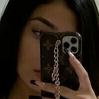 Julianna Ganez Nackt