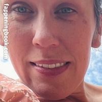 Julie Beans Nackt