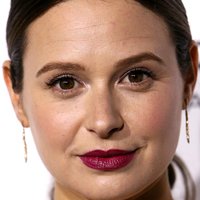 Katie Lowes Nackt