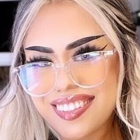 Latina Barista Nackt