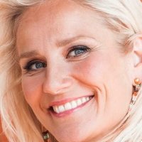 Laura Malmivaara Nackt