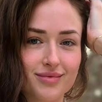 Laurence Drouin Nackt