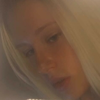 Leahhenden1 Nackt