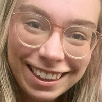 Lilahlavender Nackt