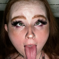 Longtonguebitch Nackt