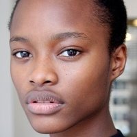 Mayowa Nicholas Nackt
