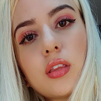 Mia Violet Nackt