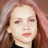 Mili Haykin Nackt