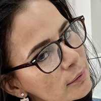 Nanda Nackt