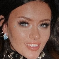 Niamh Velvet Nackt