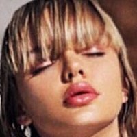 Pauline Baly Nackt