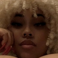Queeen_savage Nackt