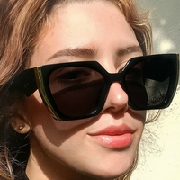 raven.moore_0801 Nackt