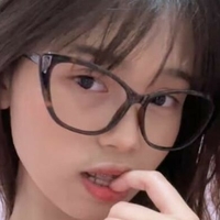 Riska Saputri Nackt