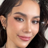 Saffron Maya Snook Nackt