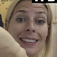 Sara Pascoe Nackt