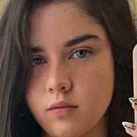 Sarah Bustani Nackt