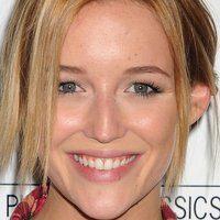 Sarah Dumont Nackt