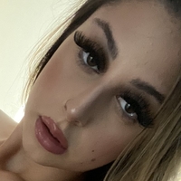 Submissive Skylar Nackt