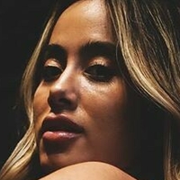 Theresa Erika Nackt